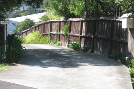 Photo of property in 2/5 Mulberry Place, Glenfield, Auckland, 0629