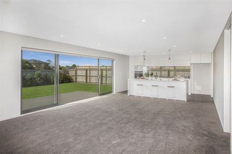 Photo of property in 33 Kingsbridge West, Burwood, Christchurch, 8083