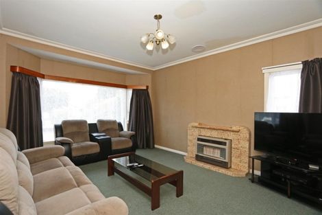 Photo of property in 77 Dixon Avenue, Hawera, 4610