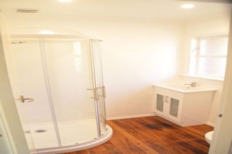 Photo of property in 5 Poto Road, Normandale, Lower Hutt, 5010