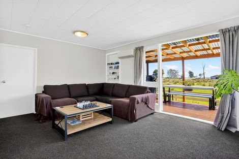 Photo of property in 1/55b Springs Road, Parakai, 0830
