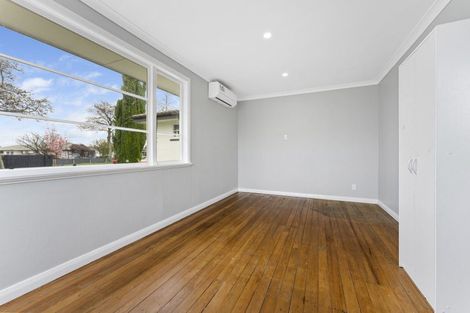 Photo of property in 19 Botanical Road, Takaro, Palmerston North, 4412