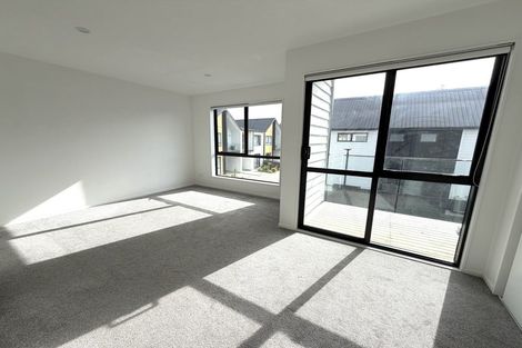 Photo of property in 75 Papatupu Way, Kumeu, 0810
