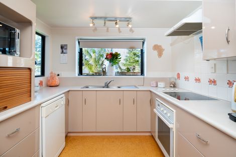 Photo of property in 3 Vintners Close, Huapai, Kumeu, 0810