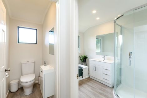 Photo of property in 9 Sandel Rise, Merrilands, New Plymouth, 4312