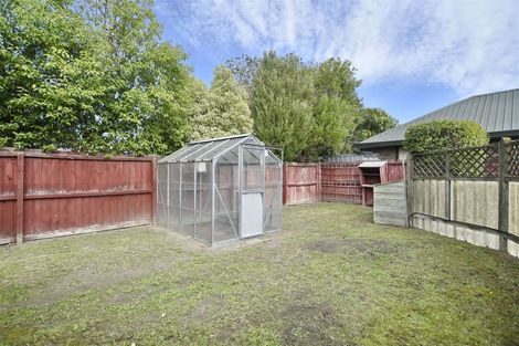 Photo of property in 154 Royal Park Drive, Parklands, Christchurch, 8083