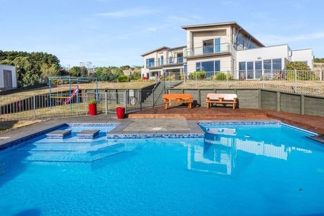 Photo of property in 75b Paremata Haywards Road, Pauatahanui, Porirua, 5381