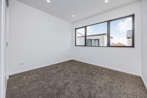 Photo of property in 2/6 Pah Road, Papatoetoe, Auckland, 2025
