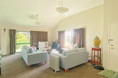 Photo of property in 2/717 East Coast Road, Browns Bay, Auckland, 0630