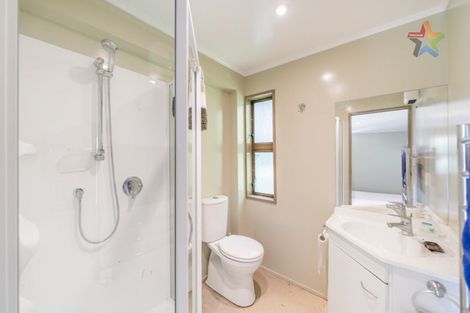 Photo of property in 39 Nikau Road, Point Howard, Lower Hutt, 5013