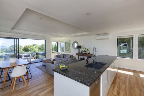 Photo of property in 39b Kakariki Grove, Waikanae, 5036