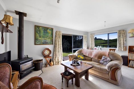 Photo of property in 2445 Tarata Road, Tarata, Inglewood, 4387