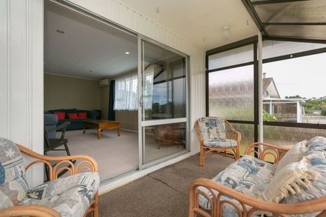 Photo of property in 45 Cumberland Street, Merrilands, New Plymouth, 4312