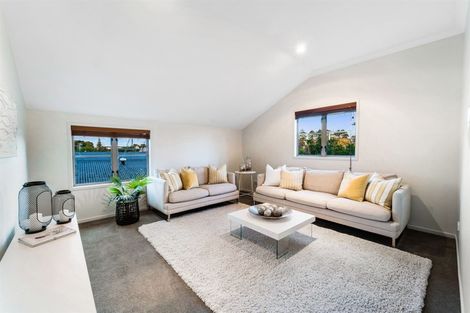 Photo of property in 8 Stratford Avenue, Milford, Auckland, 0620