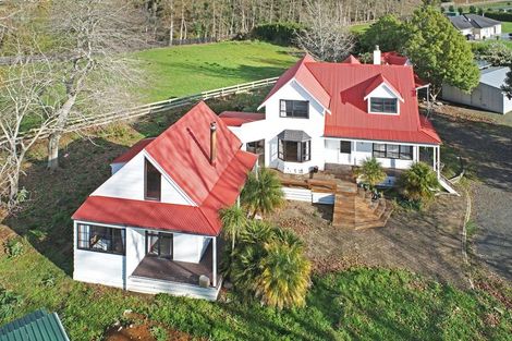 Photo of property in 59 Chamberlain Road, Bombay, 2675