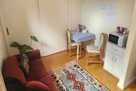 Photo of property in 5 Meadows Avenue, Waiwhetu, Lower Hutt, 5010