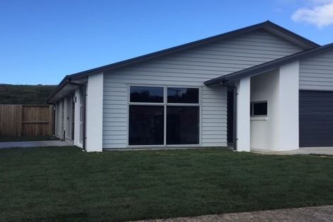 Photo of property in 37 Awataha Crescent, Pyes Pa, Tauranga, 3110