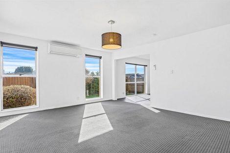 Photo of property in 1/37 Queenspark Drive, Parklands, Christchurch, 8083