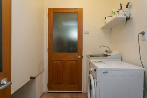 Photo of property in 21 Parerohi Grove, Kuratau, Turangi, 3381