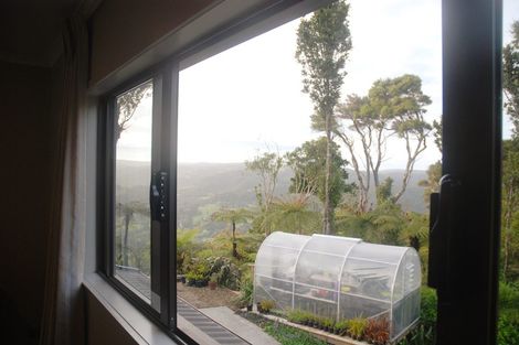 Photo of property in 45 Jonkers Road, Waitakere, Henderson, 0782