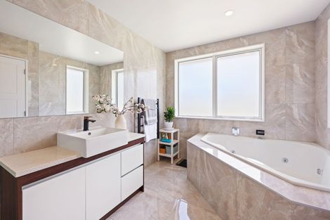 Photo of property in 19 Horsefields Drive, Flat Bush, Auckland, 2019