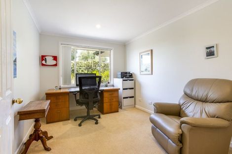 Photo of property in 2247 South Head Road, South Head, Helensville, 0874