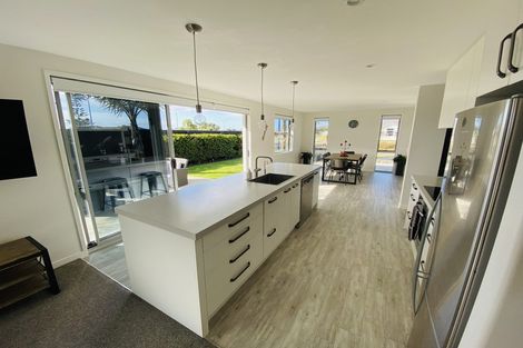 Photo of property in 120 The Boulevard, Papamoa Beach, Papamoa, 3118