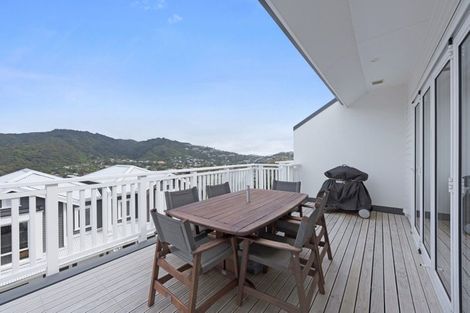 Photo of property in 2/74 Jubilee Road, Khandallah, Wellington, 6035