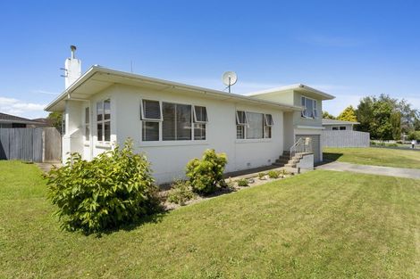 Photo of property in 8 Luton Street, Hokowhitu, Palmerston North, 4410
