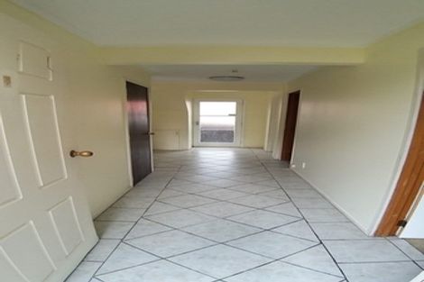 Photo of property in 19 St Catherine Crescent, West Harbour, Auckland, 0618