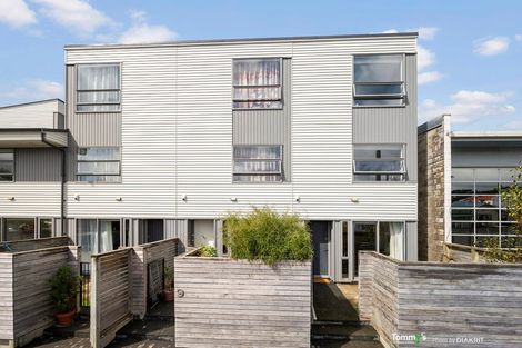 Photo of property in 10/24 Princess Terrace, Newtown, Wellington, 6021
