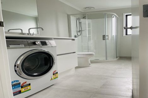 Photo of property in 3 Awakeri Street, Kumeu, 0810