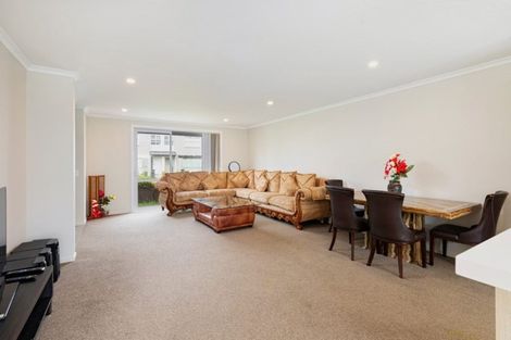 Photo of property in 41 Hollowout Street, Takanini, 2112