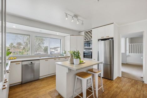 Photo of property in 34 Sailfish Drive, West Harbour, Auckland, 0618