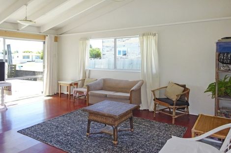 Photo of property in 2/24 Union Street, Foxton, 4814