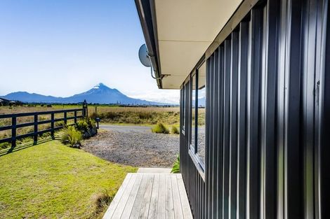 Photo of property in 288 Tai Road, Opunake, 4681