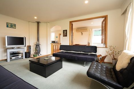 Photo of property in 18 Lavelle Road, Henderson, Auckland, 0612