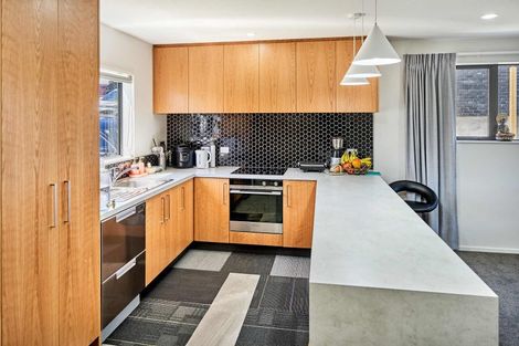 Photo of property in 28 Bee Lane, Whitby, Porirua, 5024