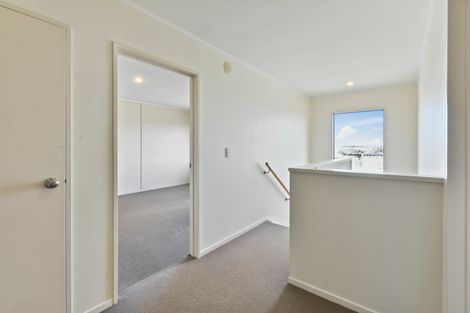 Photo of property in 6/11 Jack Conway Avenue, Manukau, Auckland, 2104