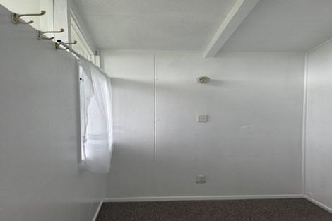 Photo of property in 25 Hemara Street, Waikanae Beach, Waikanae, 5036