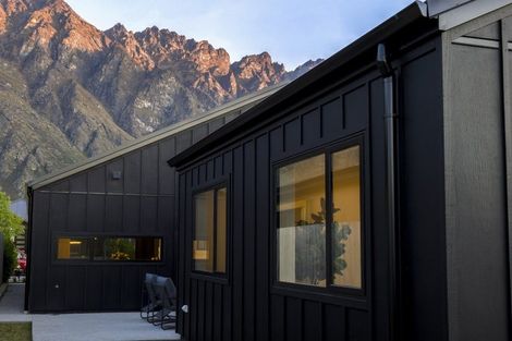 Photo of property in 48 Corriedale Road, Jacks Point, 9371