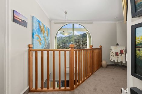 Photo of property in 16 Cranbrook Grove, Waikanae, 5036