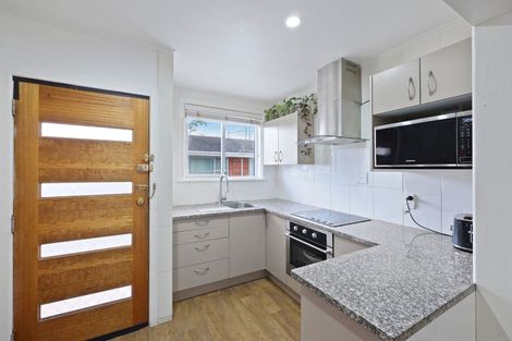 Photo of property in 20b Dale Crescent, Pakuranga, Auckland, 2010