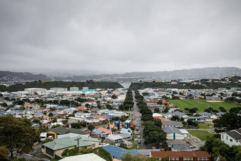 Photo of property in 124 Townsend Road, Miramar, Wellington, 6022