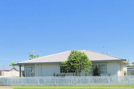 Photo of property in 20 Charles Street, Riverdale, Gisborne, 4010