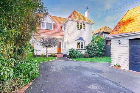 Photo of property in 27 Marina Grove, Hutt Central, Lower Hutt, 5010