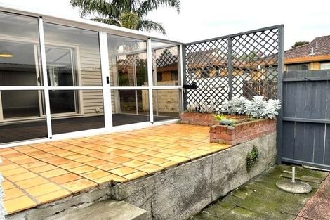 Photo of property in 9 Menary Street, Papakura, 2110