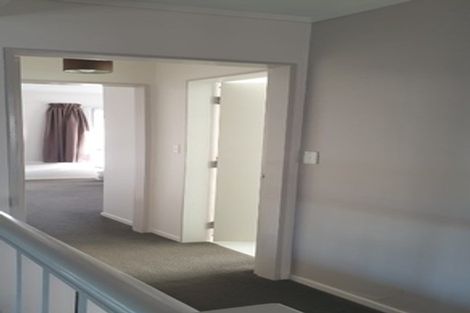 Photo of property in 18 Jasmine Grove, Maungaraki, Lower Hutt, 5010