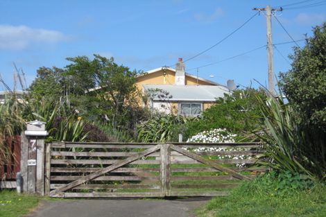 Photo of property in 7 Tregenna Street, Castlecliff, Whanganui, 4501