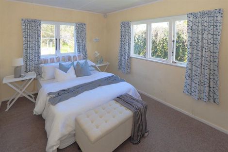 Photo of property in 14 Charles Road, Hannahs Bay, Rotorua, 3010